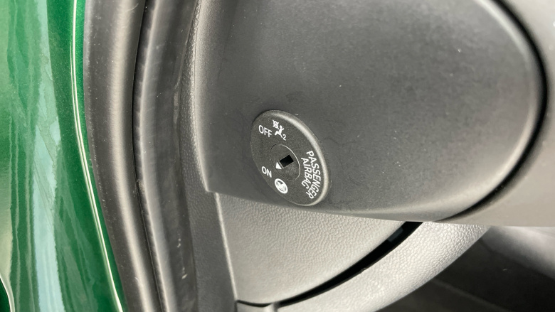 MINI Hatchback 1.5 Cooper Classic Premium 5dr Auto Petrol Hatchback